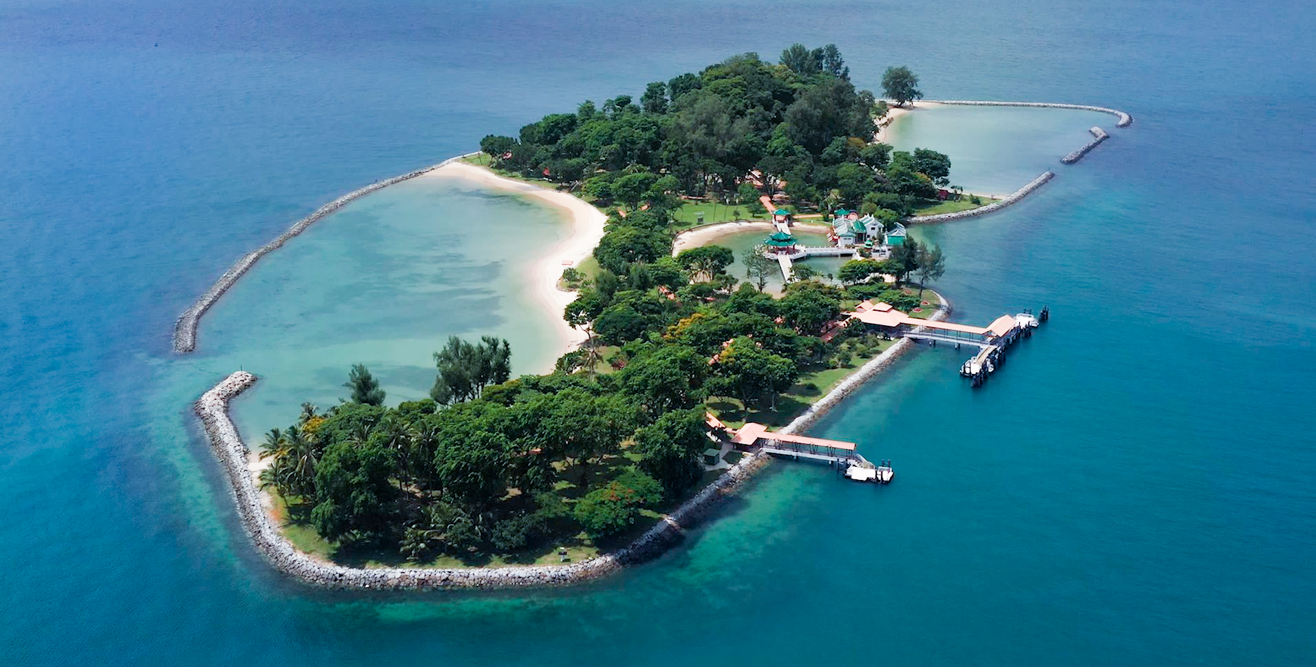 Island Views & Sailing Elegance